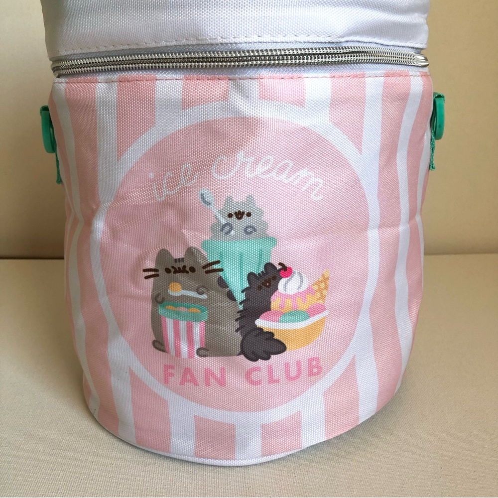 NWT Pusheen Cat Pink / White Stripe Ice Cream Fan Club Round Cooler Bag - Picture 2 of 8